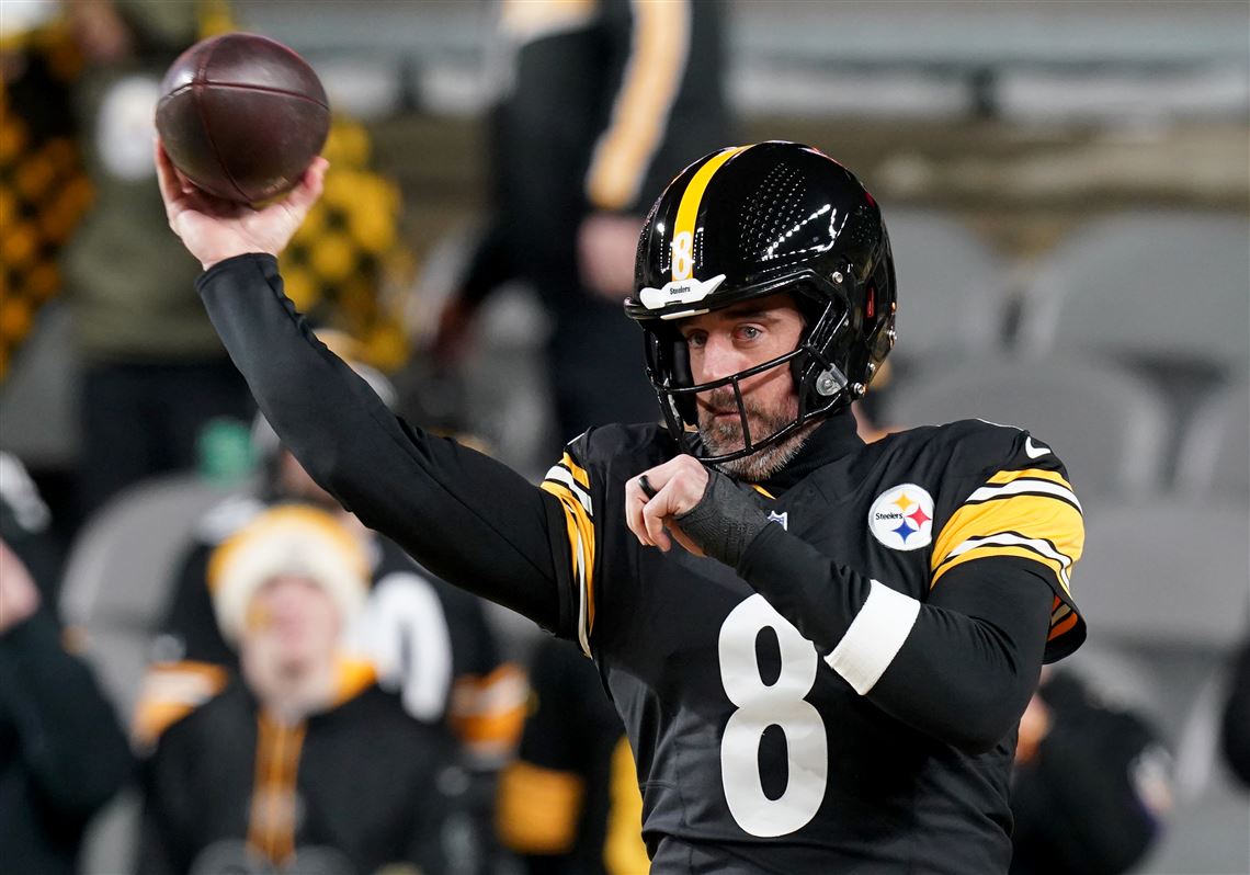 Steelers' Mike McCarthy noncommittal on timeline for QB Aaron Rodgers' decision