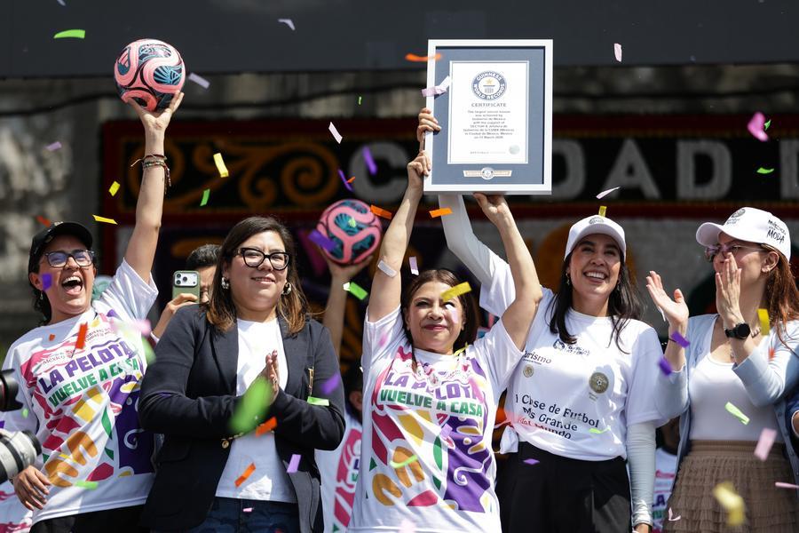 Mexico sets Guinness record for world's largest football class ahead of 2026 World Cup-Xinhua
