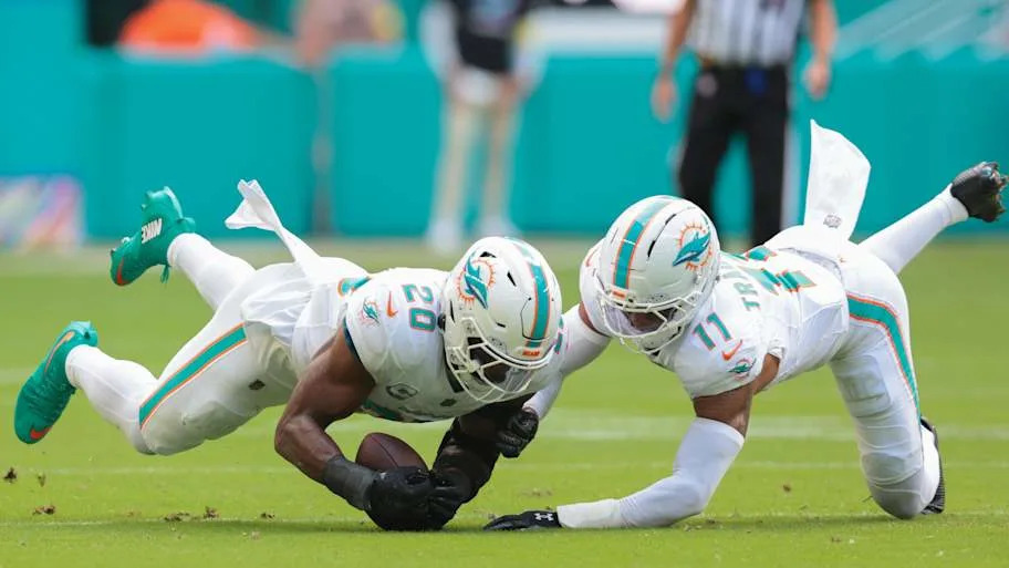 Miami Dolphins linebacker Jordyn Brooks