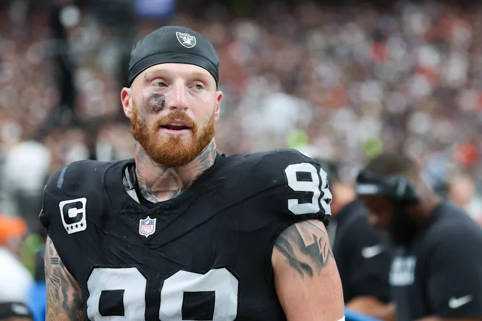 Former Las Vegas Raiders defensive end Maxx Crosby (98) looks on from the sideline during the first quarter against the Chicago Bears at Allegiant Stadium.Kiyoshi Mio-Imagn Images