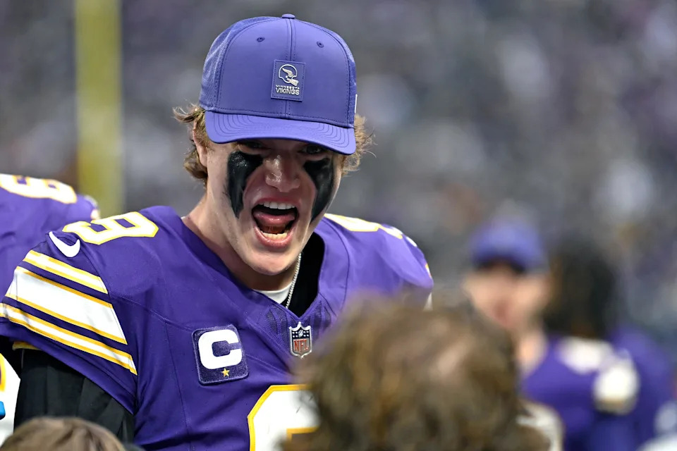 MINNEAPOLIS, MINNESOTA - JANUARY 04: J.J. McCarthy #9 of the Minnesota Vikings talks with teammates during the first quarter against the Green Bay Packers at U.S. Bank Stadium on January 04, 2026 in Minneapolis, Minnesota. (Photo by Stephen Maturen/Getty Images)