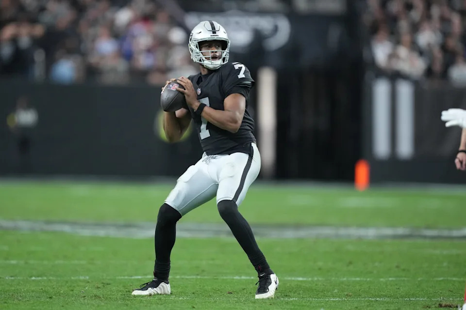 <p>Dec 28, 2025; Paradise, Nevada, USA; Las Vegas Raiders quarterback Geno Smith (7) looks to throw in the third quarter against the New York Giants at Allegiant Stadium. Mandatory Credit: Kirby Lee-Imagn Images</p><br>