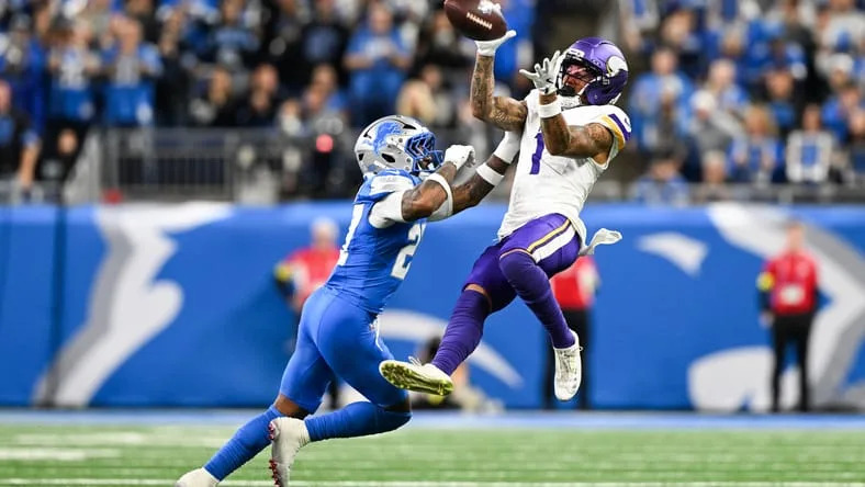 Nov 2, 2025; Detroit, Michigan, USA; Minnesota Vikings wide receiver Jalen Nailor (1) catches a first down pass in the fourth quarter against the Detroit Lions at Ford Field. Mandatory Credit: Lon Horwedel-Imagn Images