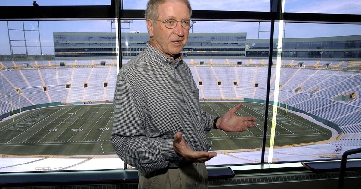 Longtime Packers CEO Bob Harlan dies at 89
