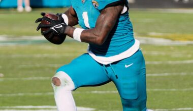 Running back Travis Etienne and guard David Edwards are joining the Saints, AP sources say | NFL