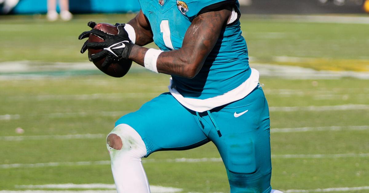 Running back Travis Etienne and guard David Edwards are joining the Saints, AP sources say | NFL