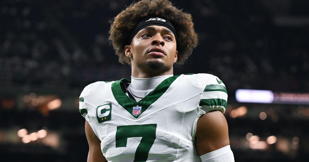 Jets agree to trade quarterback Justin Fields to Chiefs to serve as Mahomes' backup, AP source says | National Sports