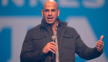 Struggling Titans had much more than money to lure free agents to Tennessee | National Sports