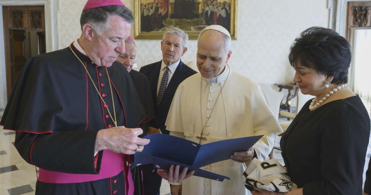 Saints owner meets with pope in Italy | Saints