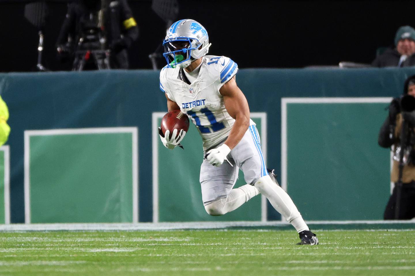 Detroit Lions wide receiver Kalif Raymond (11) runs with the ball during an NFL football game against the against the Philadelphia Eagles, Sunday, Nov. 16, 2025, in Philadelphia. (AP Photo/Daniel Kucin Jr.)
