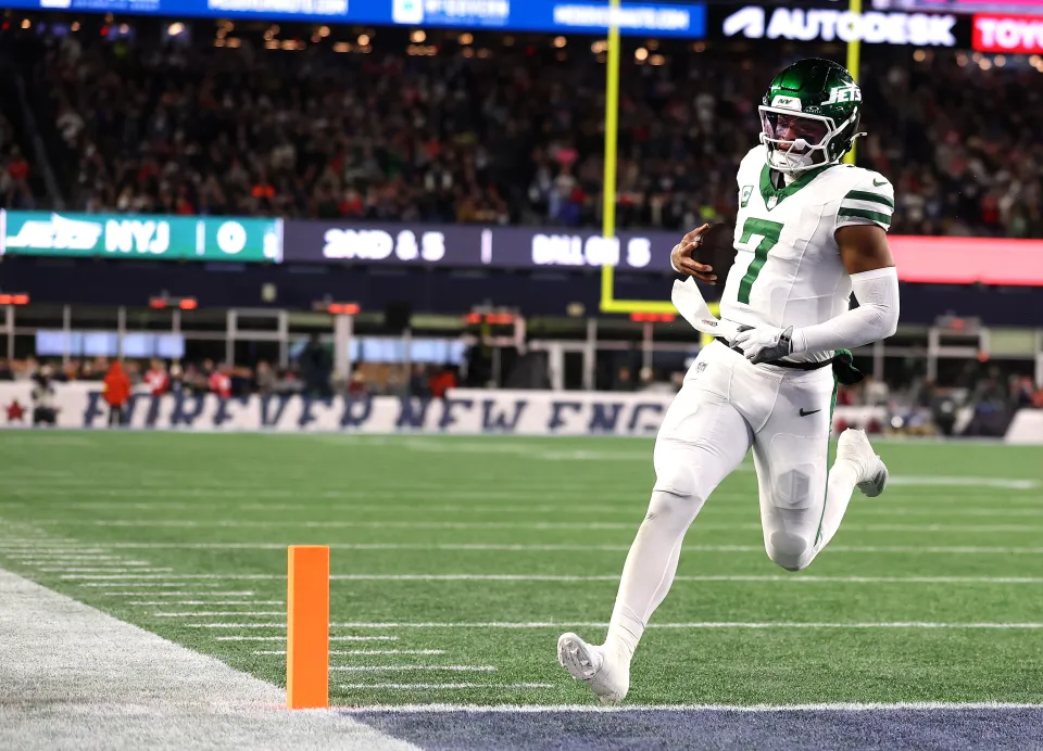 FIelds' ability with his legs will always draw interest