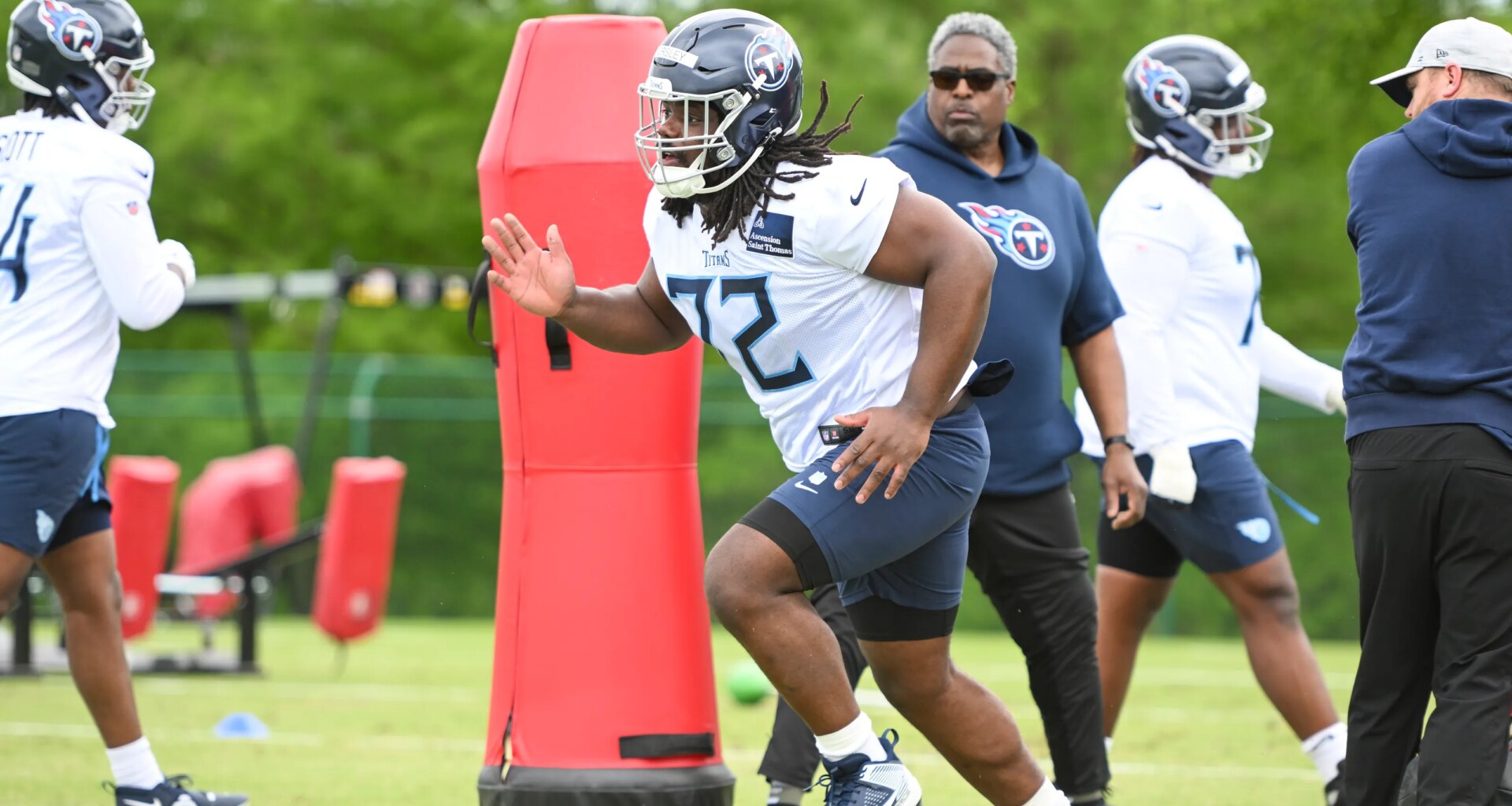 Tennessee Titans lose OT Olisaemeka Udoh to the Arizona Cardinals