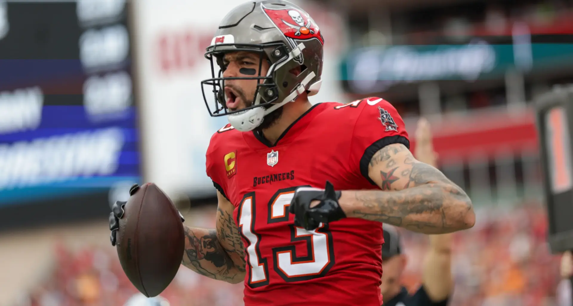 Former Aggie Mike Evans joins 49ers on three‑year contract
