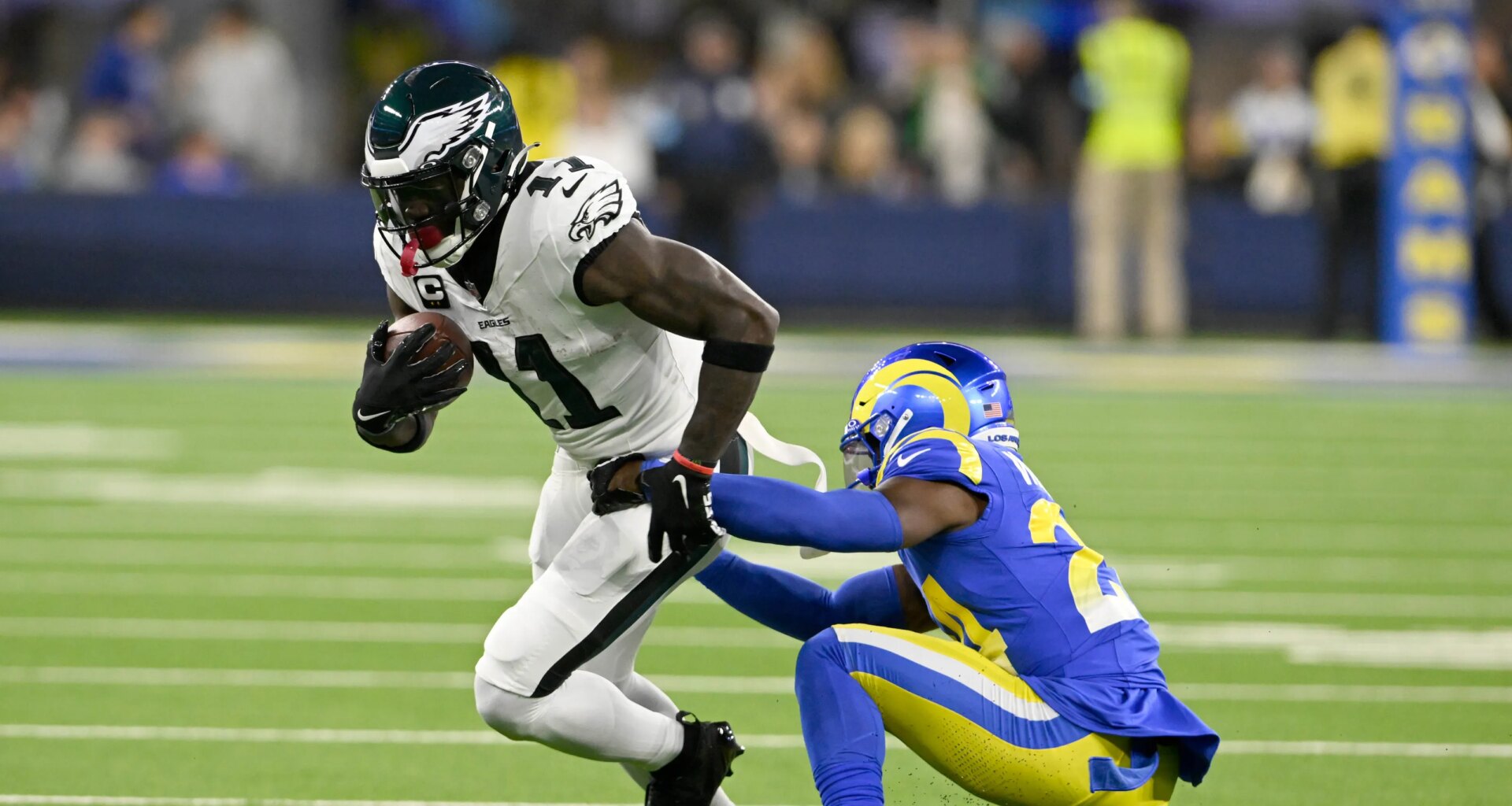 LA 1 of 2 teams 'making strong pushes' for A.J. Brown