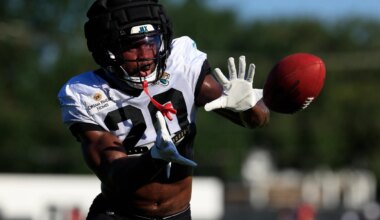 Browns sign former Jaguars S Daniel Thomas