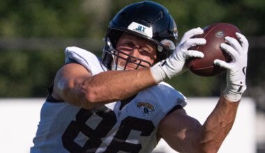 Former Jaguars TE Johnny Mundt signs with Eagles