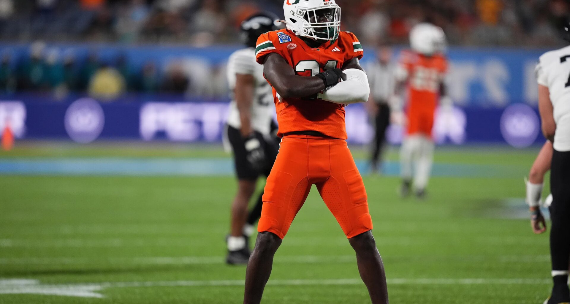 Dolphins have met with 200-tackle LB prospect