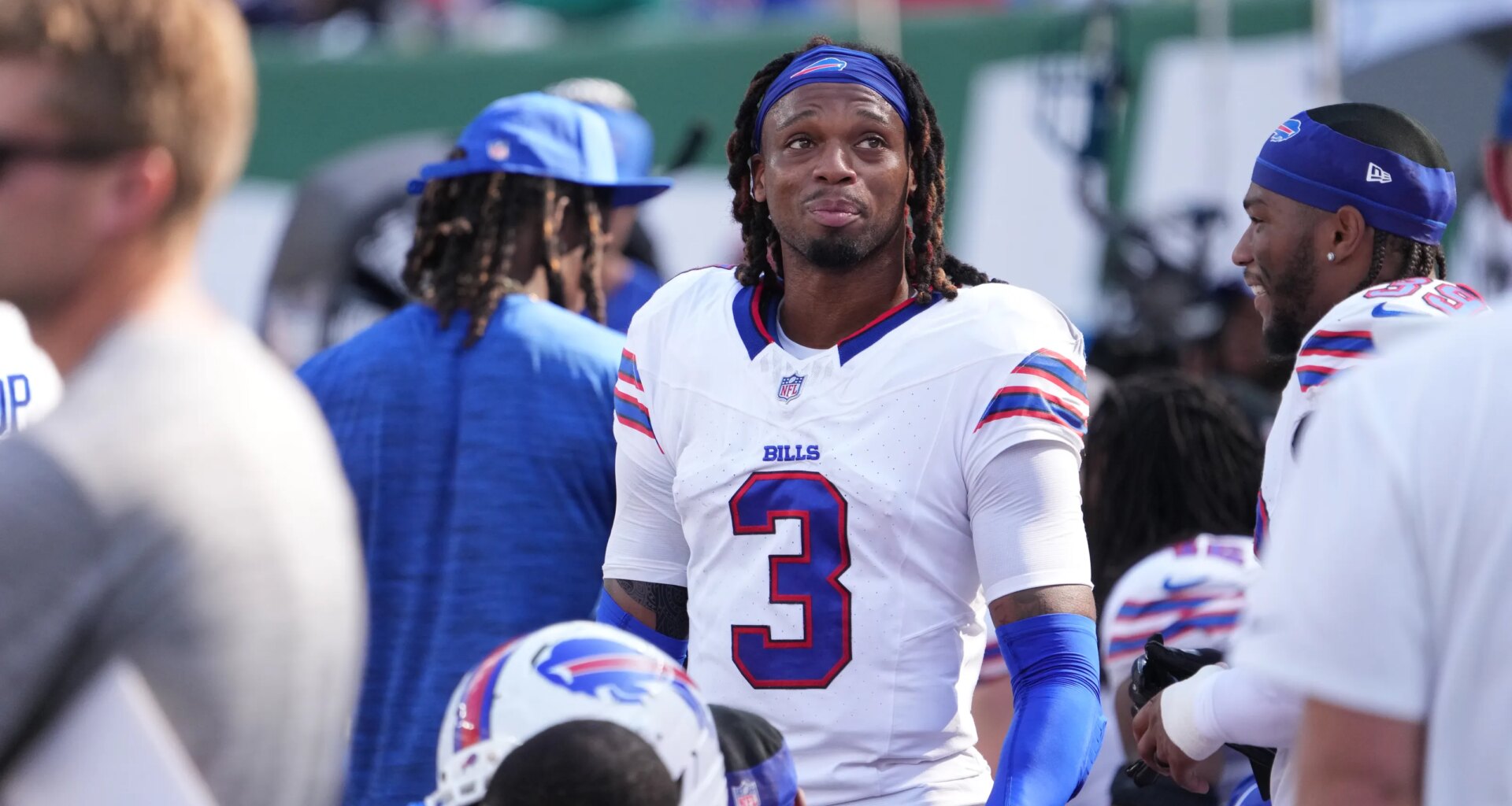 Buffalo Bills re-sign Damar Hamlin