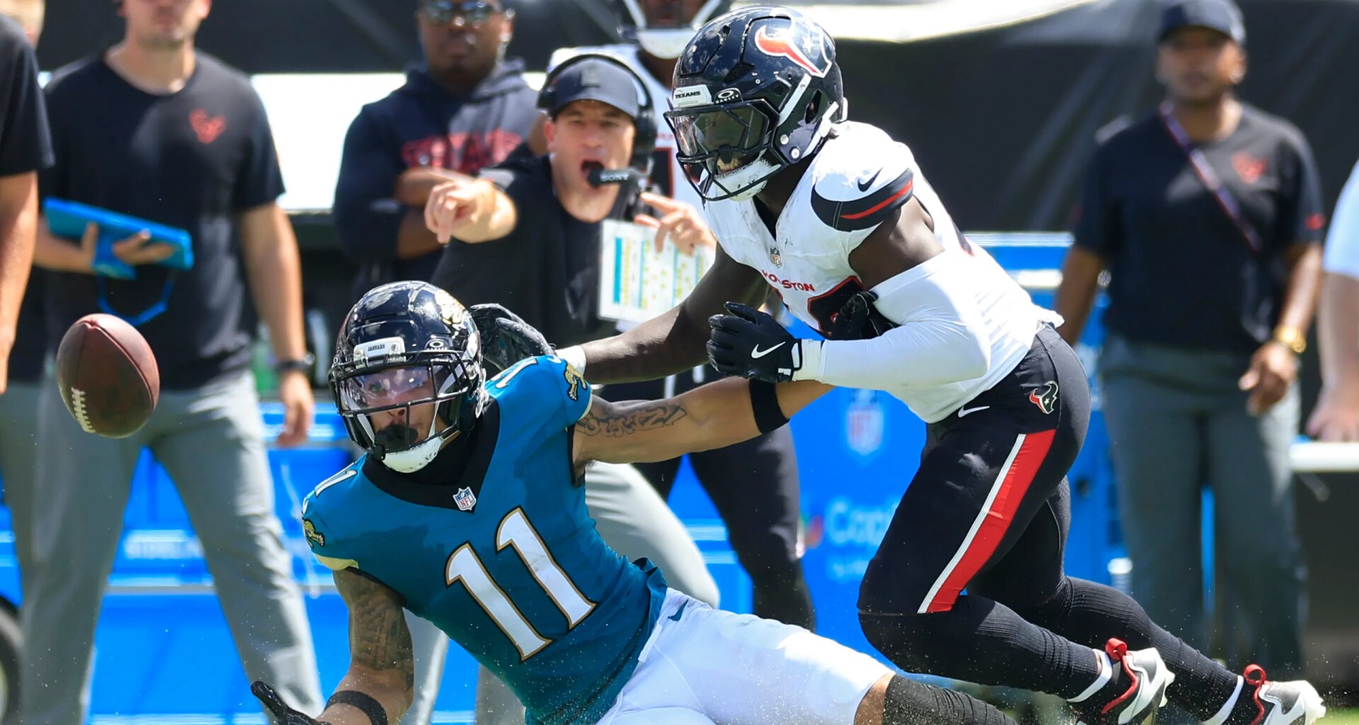 Christian Harris signs as free agent