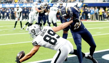 Reliving Brock Bowers’ brilliant one-handed TD in Week 13 vs. Chargers