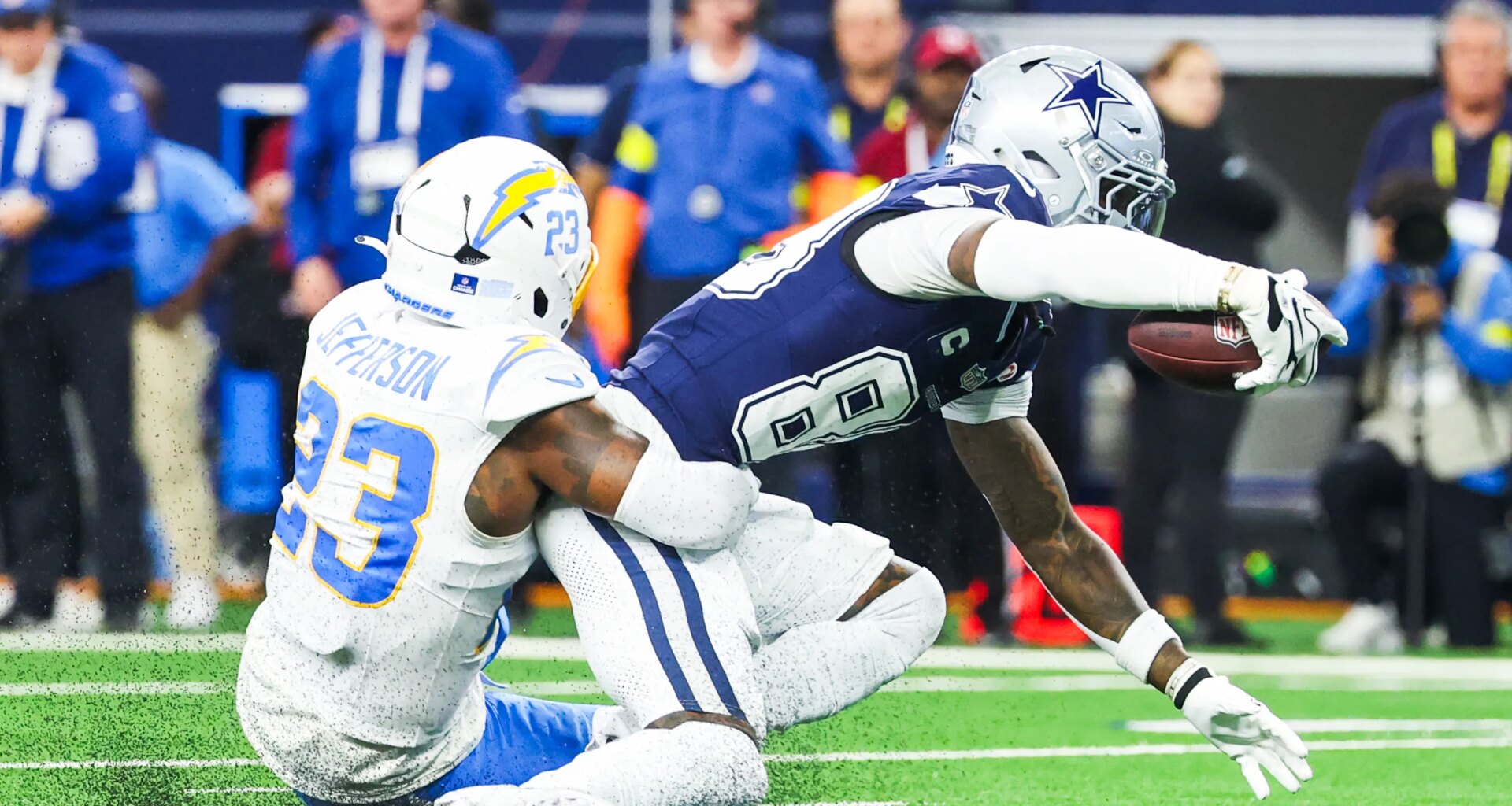 Former Oklahoma star defensive back re-signing with LA Chargers