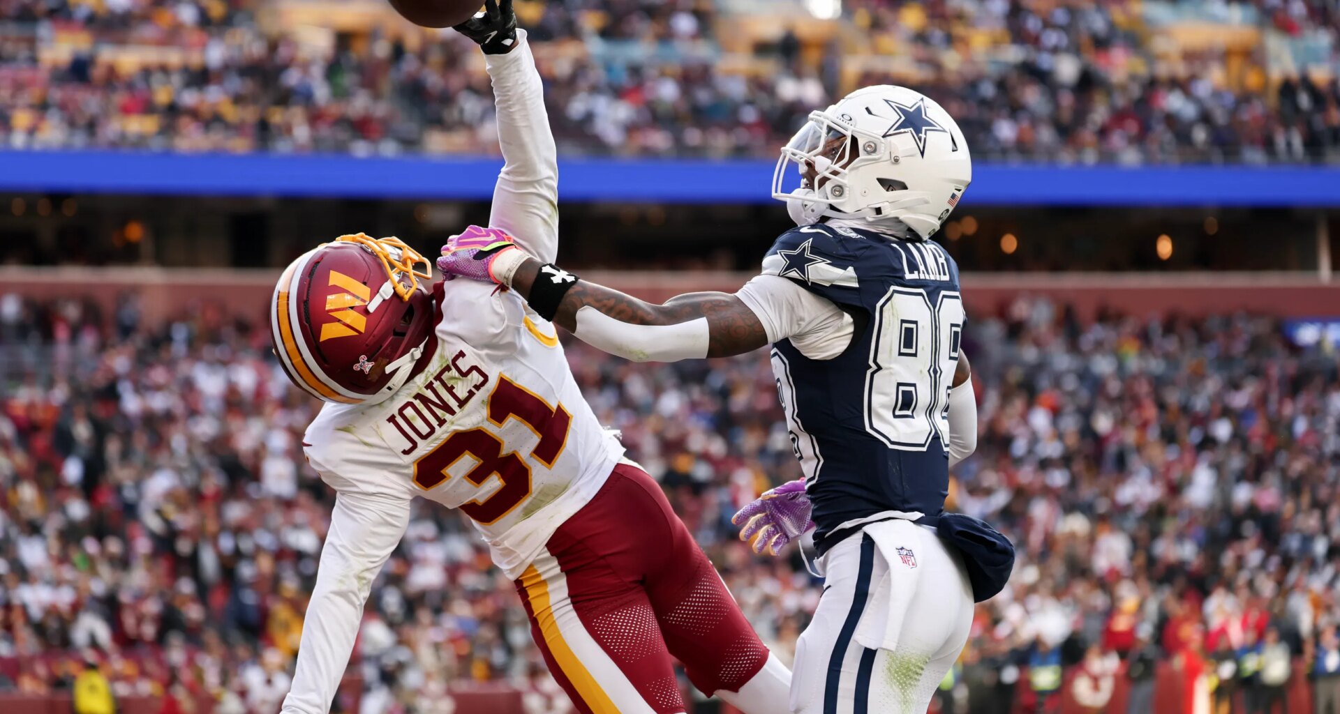 CB Jonathan Jones signs with Eagles