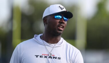 Jerrod Johnson joins Eagles coaching staff after departing the Texans