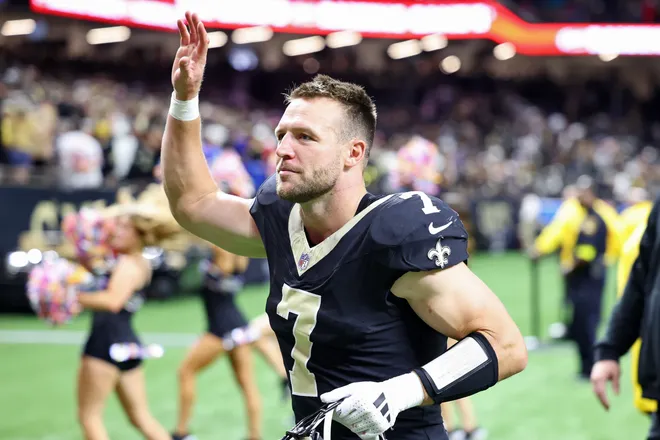 Oct 5, 2025; New Orleans, Louisiana, USA; New Orleans Saints tight end Taysom Hill (7) waves to fans after their win against the New York Giants at Caesars Superdome. Mandatory Credit: Stephen Lew-Imagn Images