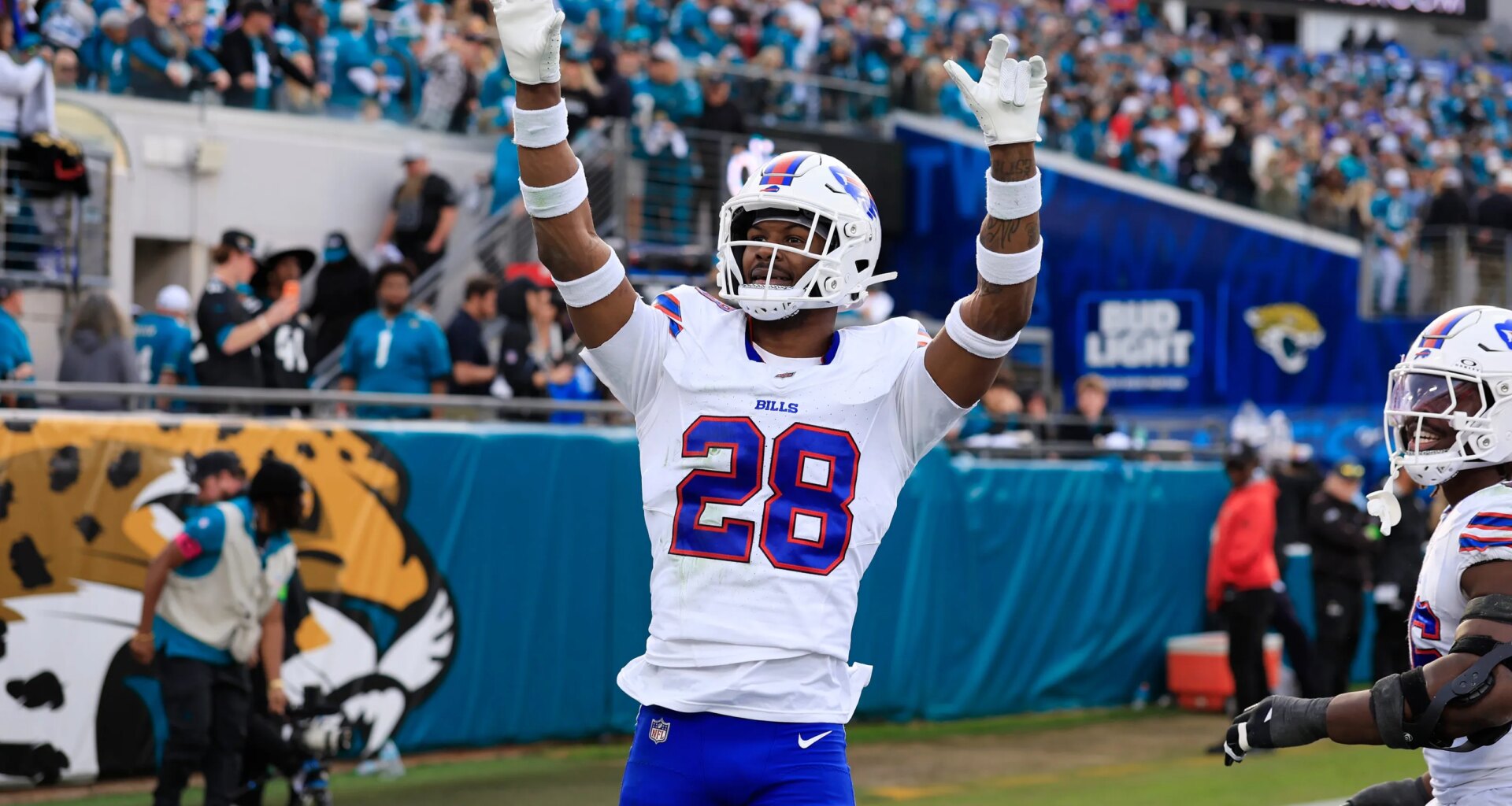 Former Panthers S Sam Franklin Jr. strikes multi-year deal with Bills