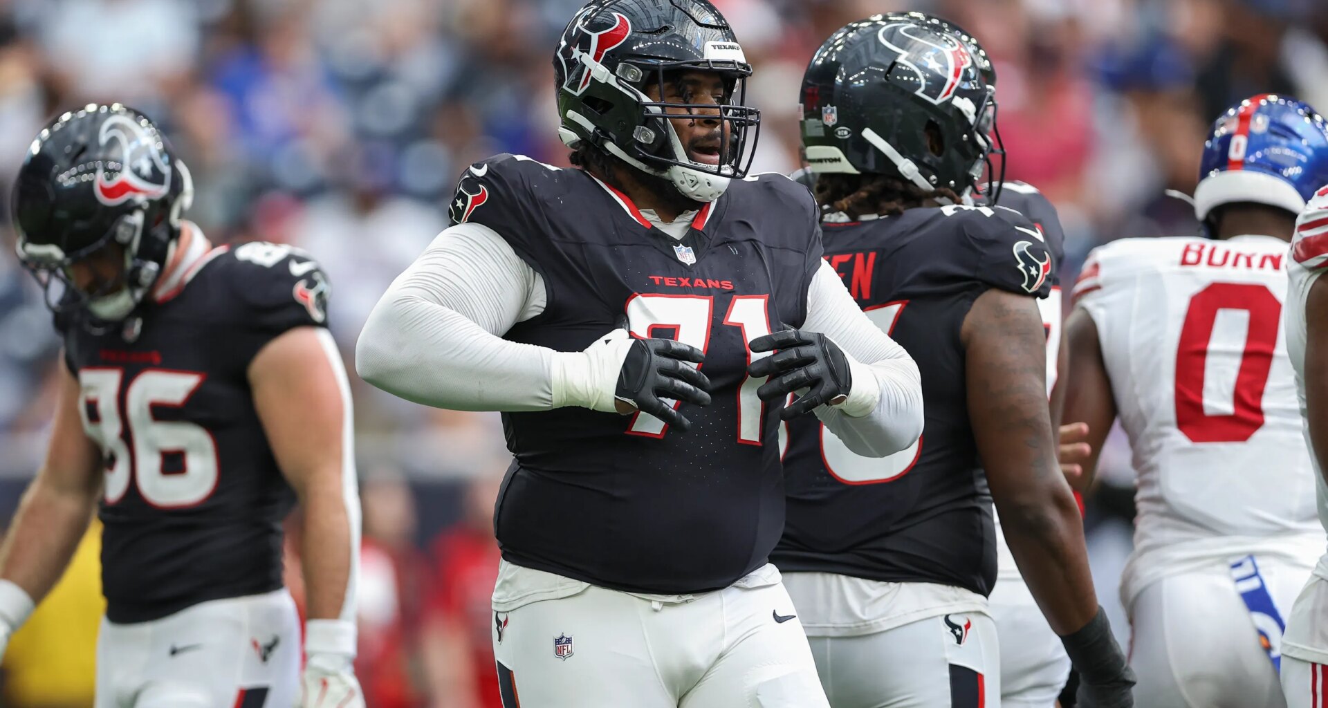Texans deal starting offensive lineman to Browns