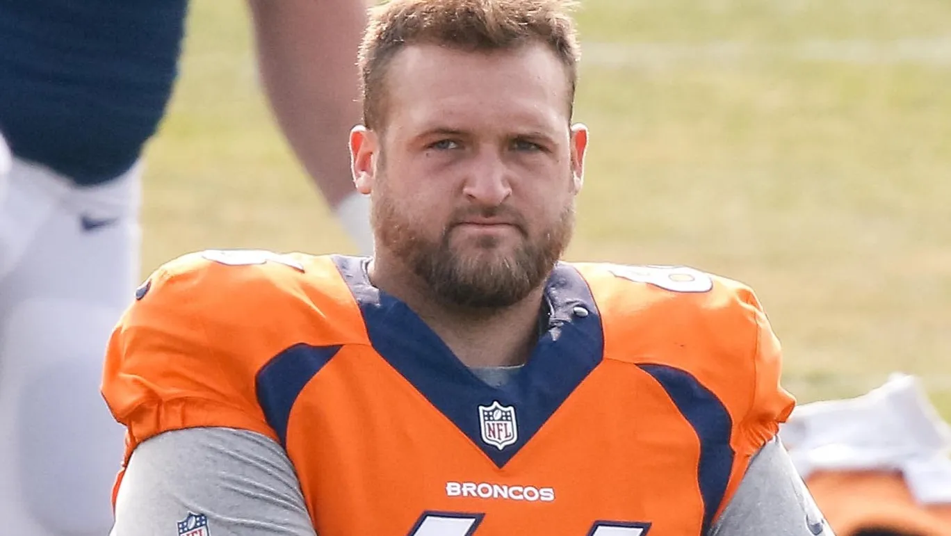 NFL free agency: Bengals re-sign veteran guard