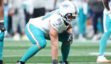 Should the Dolphins re-sign Cole Strange for 2026?