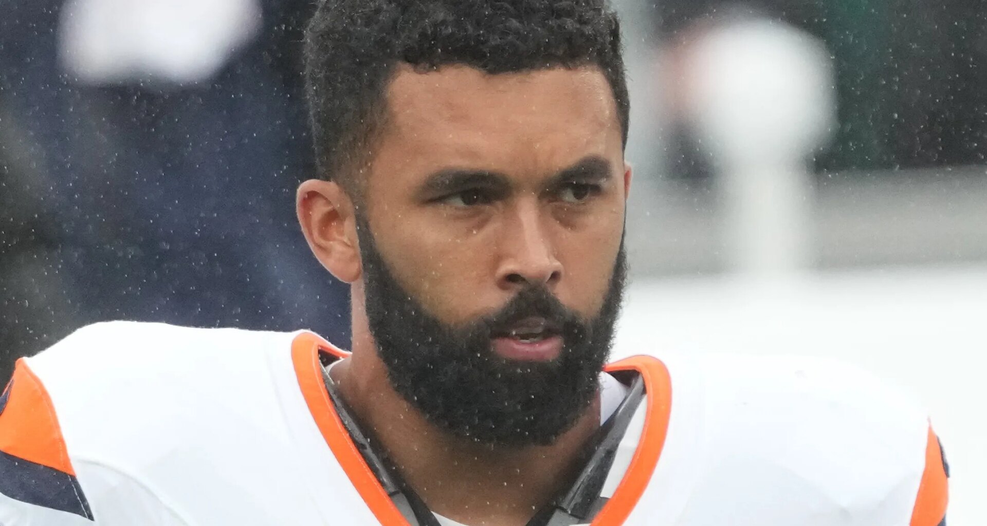 Broncos sign LB Justin Strnad to $18 million contract