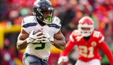 Top running back joins Broncos' division rival