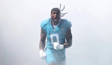 Saints chasing All-Pro linebacker Devin Lloyd