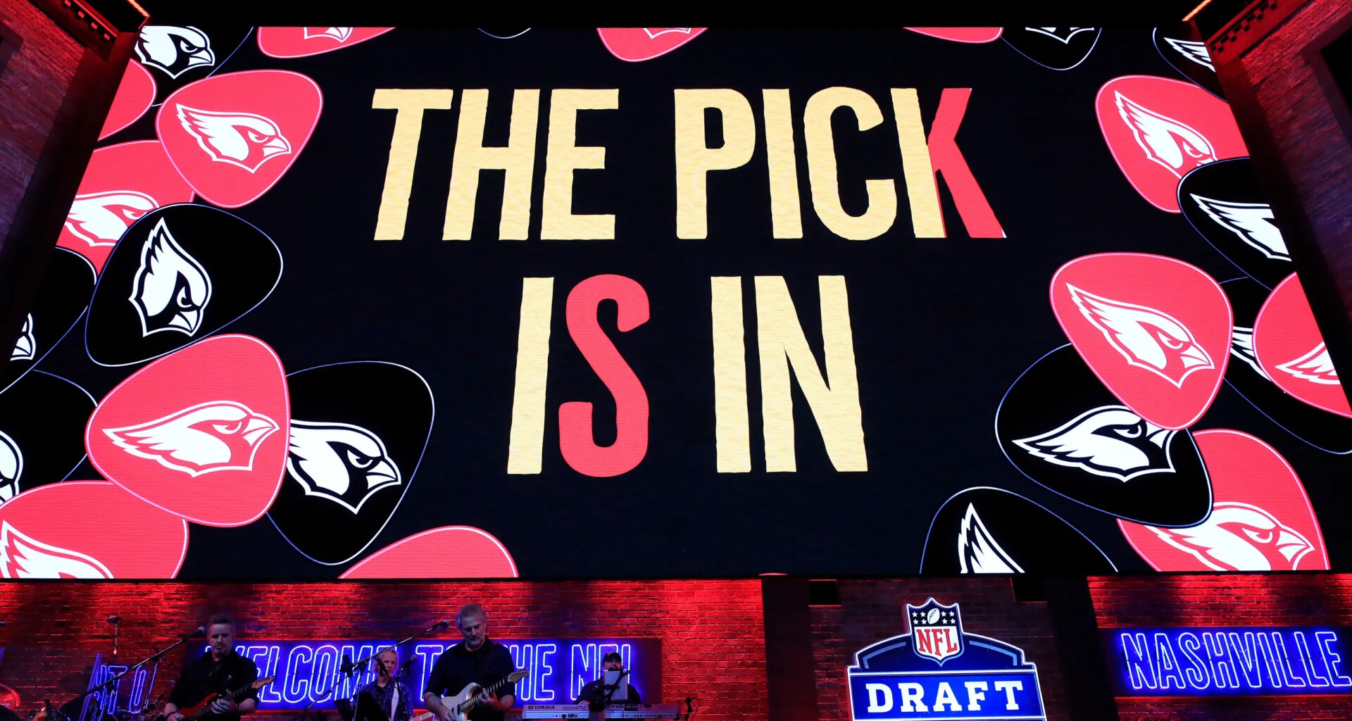 Cardinals land EDGE, OT, QB in 7-round simulation