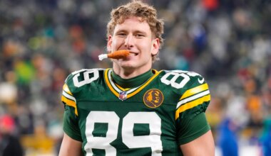 Dolphins TE Ben Sims contract details