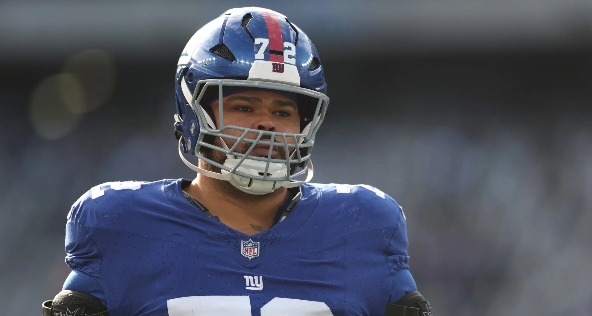 Why Jermaine Eluemunor went dapper for his New York Giants contract signing