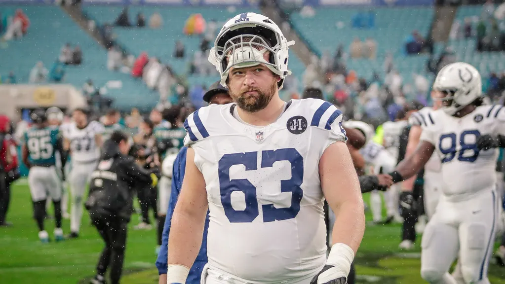 Ravens sign Colts' free agent OL Danny Pinter