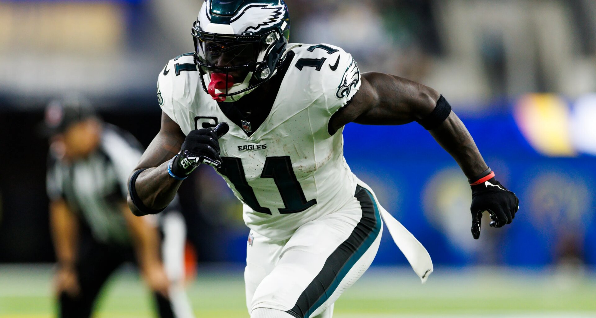 Eagles seek Patriots-Rams bidding war for A.J. Brown trade