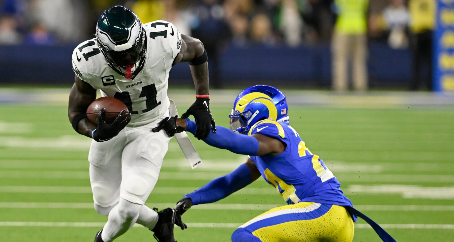 Patriots, Rams pursuing trade for Eagles WR A.J. Brown: report