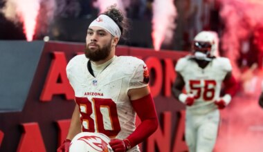 Arizona Cardinals re-sign WR Simi Fehoko