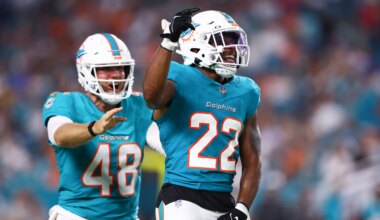 Dolphins DB Elijah Campbell signs with Giants