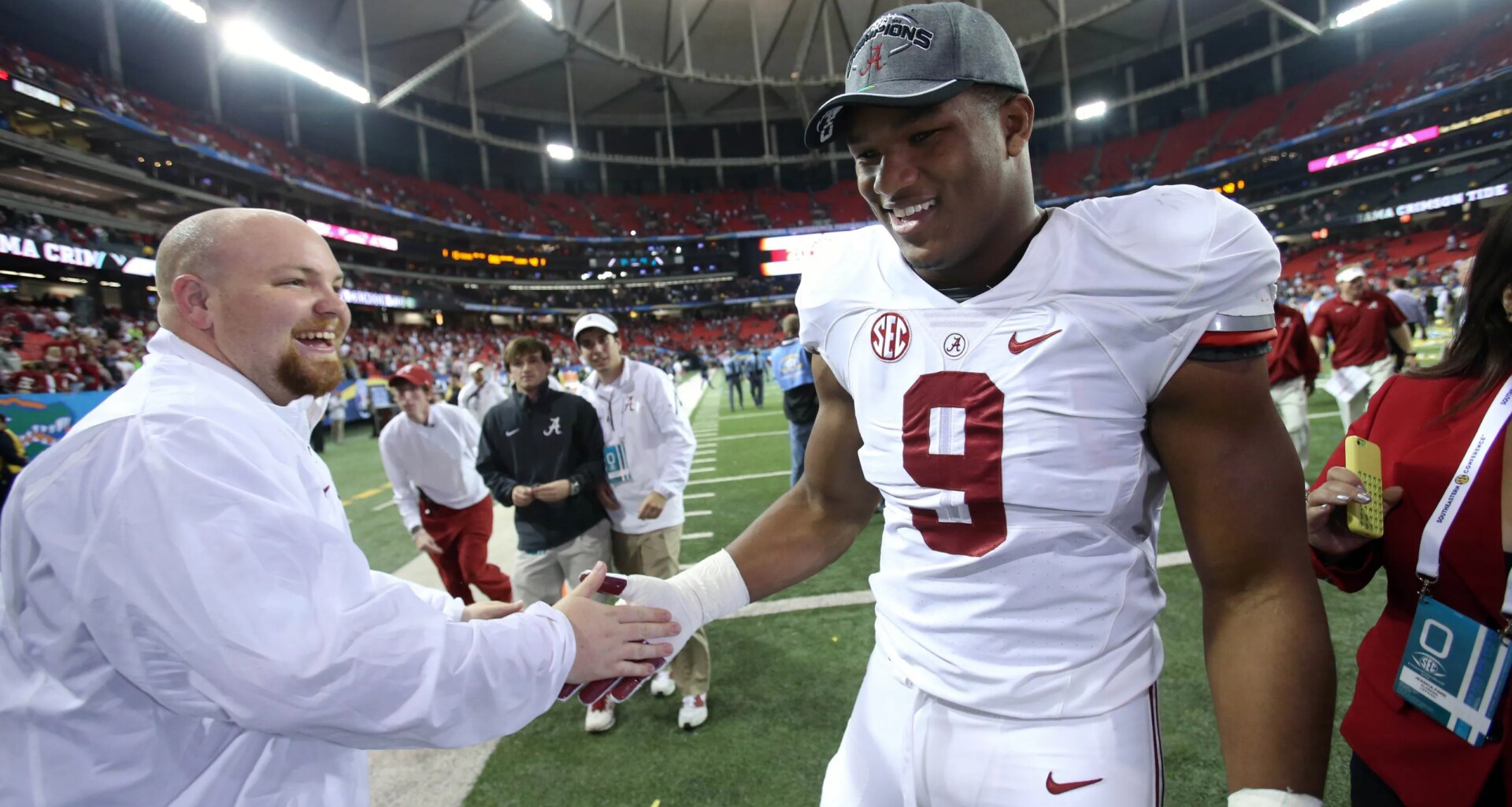 Atlanta Falcons sign former Alabama football lineman Da'Shawn Hand