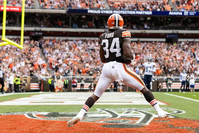 Sep 24, 2023; Cleveland, Ohio, USA; Cleveland Browns running back Jerome Ford (34) makes a catch in the end zone for a touchdown during the second quarter against the Tennessee Titans at Cleveland Browns Stadium. Mandatory Credit: Scott Galvin-USA TODAY Sports