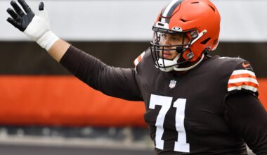 Grading the Bears signing OT Jedrick Wills
