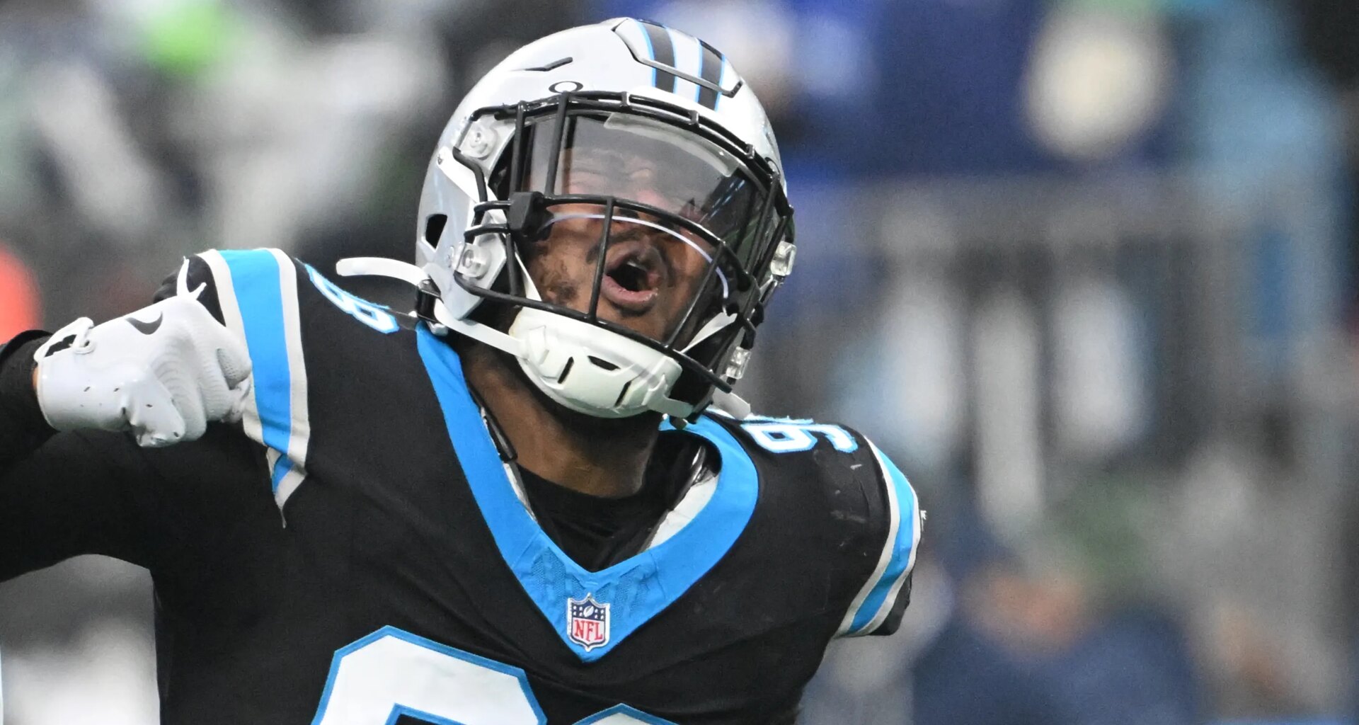 Ex-Panthers OLB D.J. Wonnum to sign with Lions