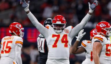 2 veteran free agent tackle options still available for Arizona Cardinals