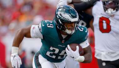 Panthers announce signing of RB AJ Dillon