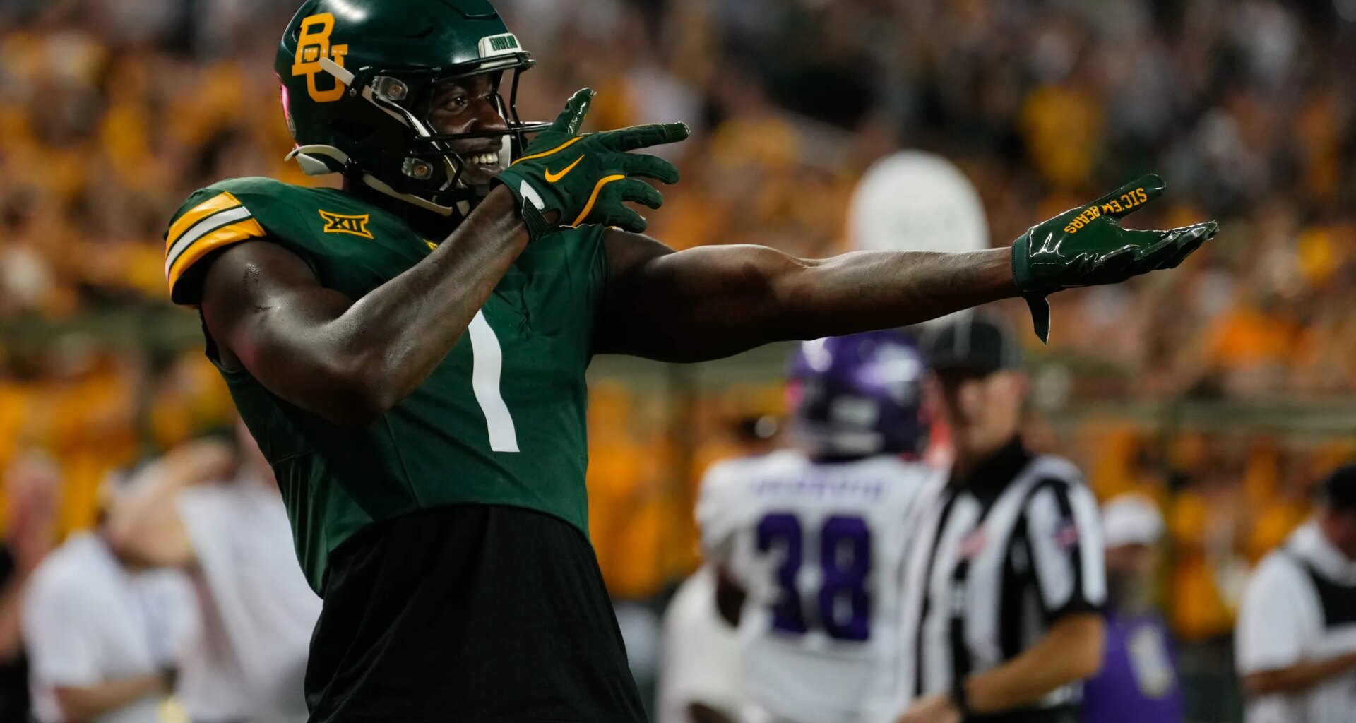 Broncos select TE Michael Trigg